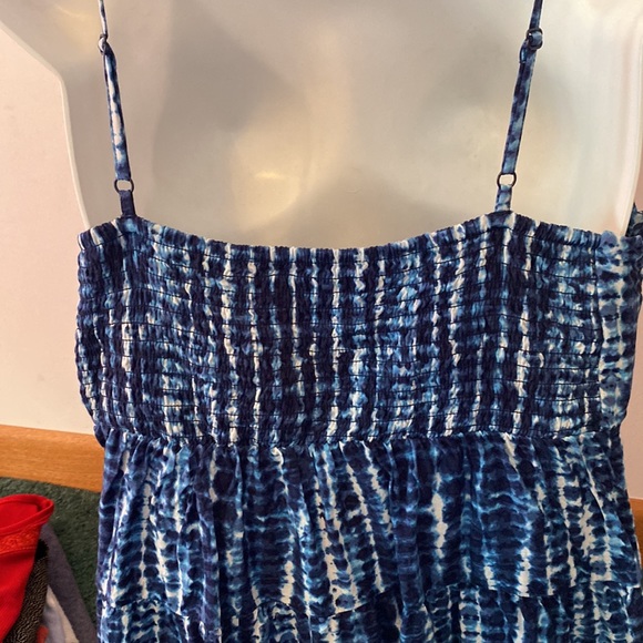 Spaghetti strap top - Picture 2 of 2